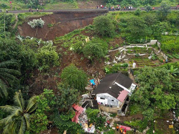 Begini Kondisi Longsor di Empang Bogor, 2 Orang Meninggal