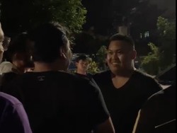 Momen Ajudan Pribadi Senyum-senyum Saat Disergap Polisi di Makassar