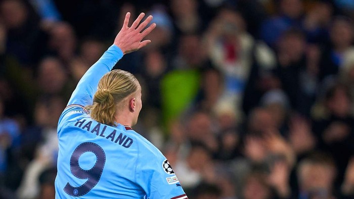 MANCHESTER, ENGLAND - MARCH 14: Erling Braut Haaland of Manchester City celebrates his fifth goal during the UEFA Champions League round of 16 leg two match between Manchester City and RB Leipzig at Etihad Stadium on March 14, 2023 in Manchester, England. (Photo by Pedro Salado/Quality Sport Images/Getty Images)