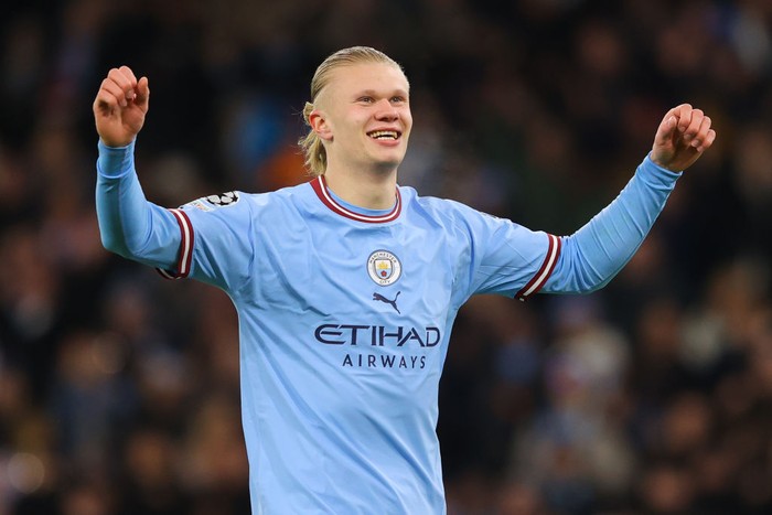 MANCHESTER, ENGLAND - MARCH 14: Erling Haaland of Manchester City celebrates after Ilkay Gundogan scores their sides fourth goal during the UEFA Champions League round of 16 leg two match between Manchester City and RB Leipzig at Etihad Stadium on March 14, 2023 in Manchester, England. (Photo by James Gill - Danehouse/Getty Images)