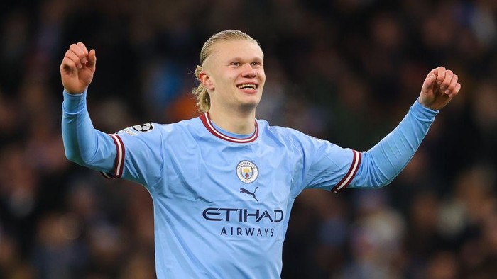MANCHESTER, ENGLAND - MARCH 14: Erling Haaland of Manchester City celebrates after Ilkay Gundogan scores their sides fourth goal during the UEFA Champions League round of 16 leg two match between Manchester City and RB Leipzig at Etihad Stadium on March 14, 2023 in Manchester, England. (Photo by James Gill - Danehouse/Getty Images)