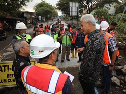 Ganjar Bicara Proses Perbaikan Jalan di Demak Lebih Cepat