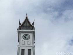 Angka 4 Tak Biasa di Jam Gadang, Masih Simpan Teka-teki