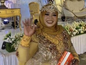 Viral Gaya Ibu-ibu Sultan di Madura, Kondangan Pakai Emas bak Toko Berjalan