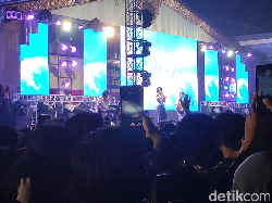 Nidji-The Cangcuters Tutup Kemeriahan #DemiIndonesia Goes To Campus UNS