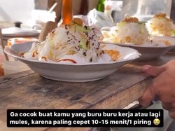 Perfeksionis! Penjual Ketoprak Meracik Bahan-bahannya Terlalu Rapi