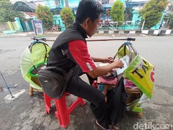 Mencicipi Jajanan Kaki Lima, Tahu Gejrot Khas Cirebon