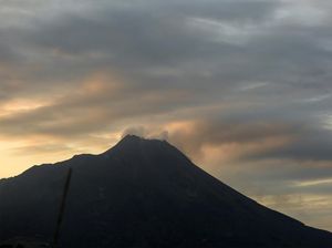 BPPTKG Sebut Kubah Lava Merapi Masih Bergerak, Begini Kondisinya BPPTKG Sebut Kubah Lava Merapi Masih Bergerak, Begini Kondisinya