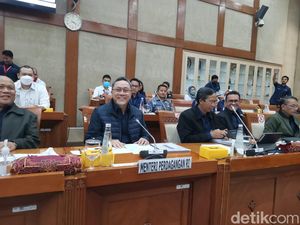 Anggota Komisi VI Puji Mendag Soal Neraca Dagang Surplus US$ 5,4 M Anggota Komisi VI Puji Mendag Soal Neraca Dagang Surplus US$ 5,4 M