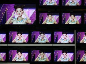 Mengenal MAVE, Girlband Metaverse Pertama dari Korea Selatan