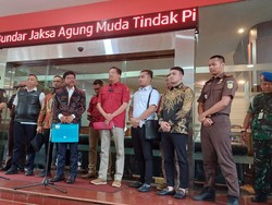 6 Jam di Kejagung, Johnny Plate Jawab 26 Pertanyaan soal Korupsi BTS