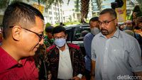 Momen Menkominfo Johnny G Plate Penuhi Panggilan Kejagung