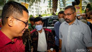 Momen Menkominfo Johnny G Plate Penuhi Panggilan Kejagung
