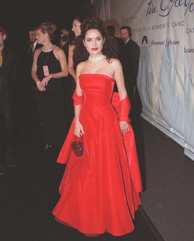 Gaya Salma Hayek dan Valentina Pinault di Red Carpet Oscar 2023