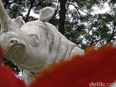 Gagahnya Badak Pensiunan di Balai Kota Bandung