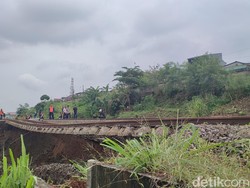 Diperbaiki, Begini Penampakan Rel Menggantung Imbas Longsor di Empang Bogor