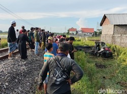 2 Korban Tewas Pikap Tertabrak KA di Probolinggo Pasutri Bos Swalayan
