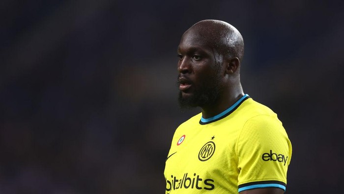 Romelu Lukaku PORTO, PORTUGAL - MARCH 14: Romelu Lukaku of FC Internazionale in action during the UEFA Champions League round of 16 leg two match between FC Porto and FC Internazionale at Estadio do Dragao on March 14, 2023 in Porto, Portugal. (Photo by Chris Brunskill/Fantasista/Getty Images)
