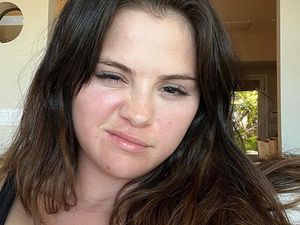 Viral Foto Selena Gomez Tanpa Makeup, Dapat 1 Juta Like Dalam 8 Menit Viral Foto Selena Gomez Tanpa Makeup, Dapat 1 Juta Like Dalam 8 Menit