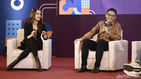 Semringah Cinta Laura dan Mangkunegoro di #DemiIndonesia