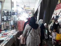 Barang Ini Banyak Dicari Pengunjung Tanah Abang Jelang Puasa
