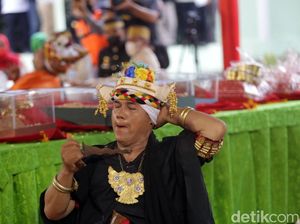 Harapan Bissu Agar Tak Dikucilkan dari Ritual Hari Jadi Bone ke-693 Harapan Bissu Agar Tak Dikucilkan dari Ritual Hari Jadi Bone ke-693