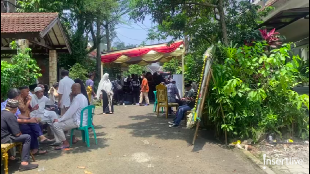 6 Potret Rumah Duka Nani Wijaya