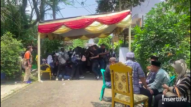 6 Potret Rumah Duka Nani Wijaya