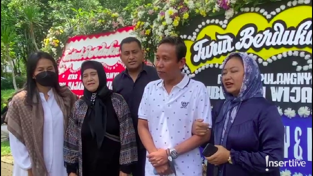 6 Potret Rumah Duka Nani Wijaya