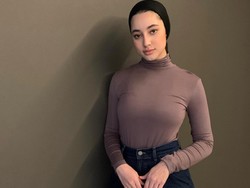 Selebgram Malaysia Ameera Khan Dihujat Berjudi Saat Nonton Balap Kuda