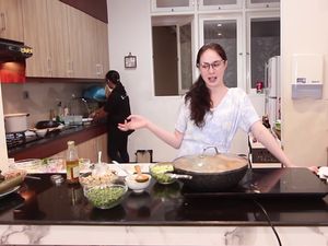 Potret Dapur Arumi Bachsin yang Minimalis tapi Elegan Potret Dapur Arumi Bachsin yang Minimalis tapi Elegan