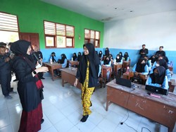 Bupati Ipuk Turun Langsung Temui Pelajar Sosialisasi Anti Bullying di Sekolah
