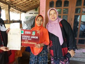 Bupati Ipuk Ngantor di Desa Lagi, Gelontor Program untuk Perempuan