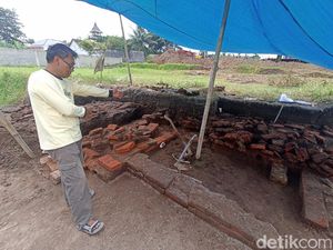 Temuan Terakhir Ekskavasi Candi Gedog Blitar, Pecahan Gerabah-Bangunan Baru Temuan Terakhir Ekskavasi Candi Gedog Blitar, Pecahan Gerabah-Bangunan Baru