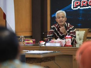 SMKN Jateng Inisiasi Ganjar Bantu Warga Kurang Mampu Akses Pendidikan SMKN Jateng Inisiasi Ganjar Bantu Warga Kurang Mampu Akses Pendidikan