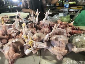 Harga Ayam di Pasar Palapa Medan Naik Jelang Bulan Puasa