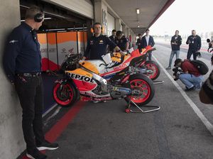 Honda Minta Kalex Bikin Chassis untuk Marquez? Honda Minta Kalex Bikin Chassis untuk Marquez?