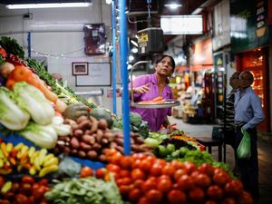 Inflasi hingga Utang Jadi Ancaman Terbesar Goyang Ekonomi Global Inflasi hingga Utang Jadi Ancaman Terbesar Goyang Ekonomi Global