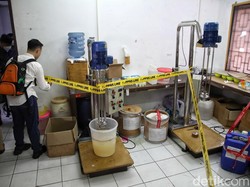 Bahaya Kosmetik Ilegal, Obat Jerawat Abal-abal Berujung Ginjal-Hati Rusak