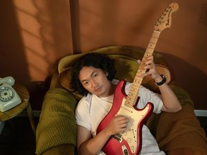 Krisna Trias Perkenalkan Diri Lewat EP Prosa Liris