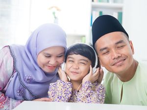 Lirik Sholawat Populer Habib Syech: Arab, Latin dan Artinya Lirik Sholawat Populer Habib Syech: Arab, Latin dan Artinya