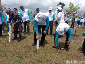 Balai Sungai Sulawesi I Tanam Pohon-Buat 4.500 Lubang Biopori di Sulut Balai Sungai Sulawesi I Tanam Pohon-Buat 4.500 Lubang Biopori di Sulut