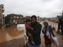 Turki Dilanda Banjir Bandang Deras, 10 Orang Tewas
