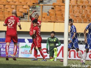 Riko Simanjuntak Menangkan Persija atas PSIS