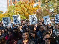 Protes Rekan Kerja Kena PHK, Karyawan Google Walk Out