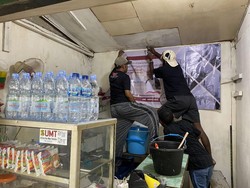 Bantu UMKM, Milenial Pendukung Ganjar Poles Tampilan Warkop di Jaktim