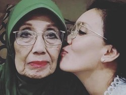 Kesedihan Oneng Ditinggal Emak Nani Wijaya Berpulang