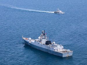 Potret Rusia, China dan Iran Latihan Militer Bareng di Laut Arab Potret Rusia, China dan Iran Latihan Militer Bareng di Laut Arab
