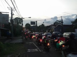 Warga Keluhkan Jalan Bangsal Dalung Selalu Macet Sore-Malam