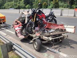 Laka Beruntun Tewaskan 2 Orang di Tol Krapyak Dipicu Truk Hilang Kendali
